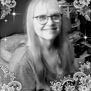 Meet your Posher, Debi